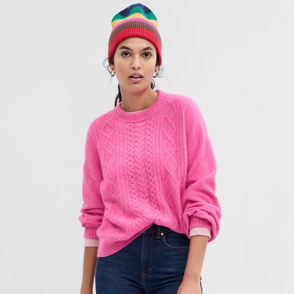 ⚡️NWT⚡️Gap Sweater - Picture 6 of 6